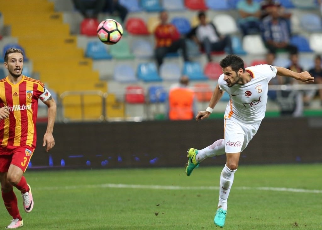 Galatasaray’dan devrim gibi karar!