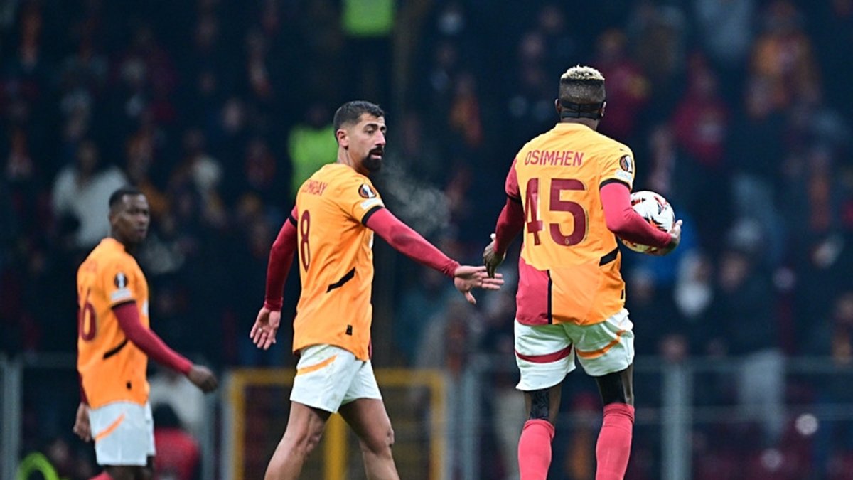 Spor yazarları Galatasaray - AZ Alkmaar maçını yorumladı! Spor yazarları Galatasaray - AZ Alkmaar maçını yorumladı!