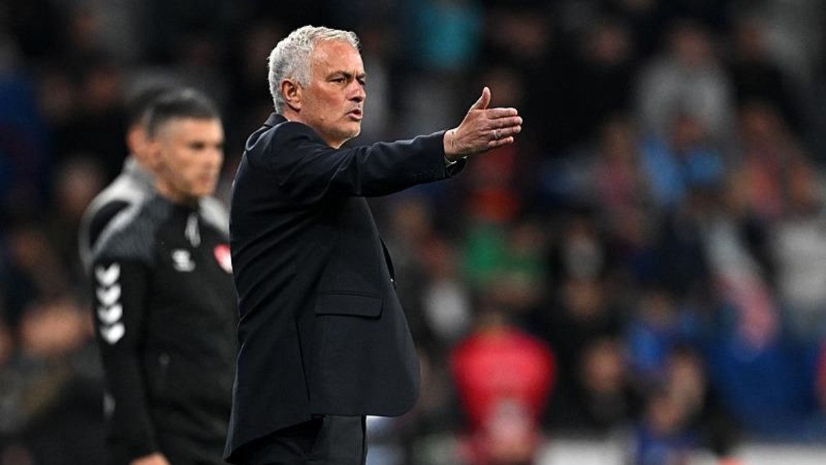 TRANSFER HABERLERİ | Fenerbahçe'nin gözü Manchester City'nin yıldızlarında! TRANSFER HABERLERİ | Fenerbahçe'nin gözü Manchester City'nin yıldızlarında!