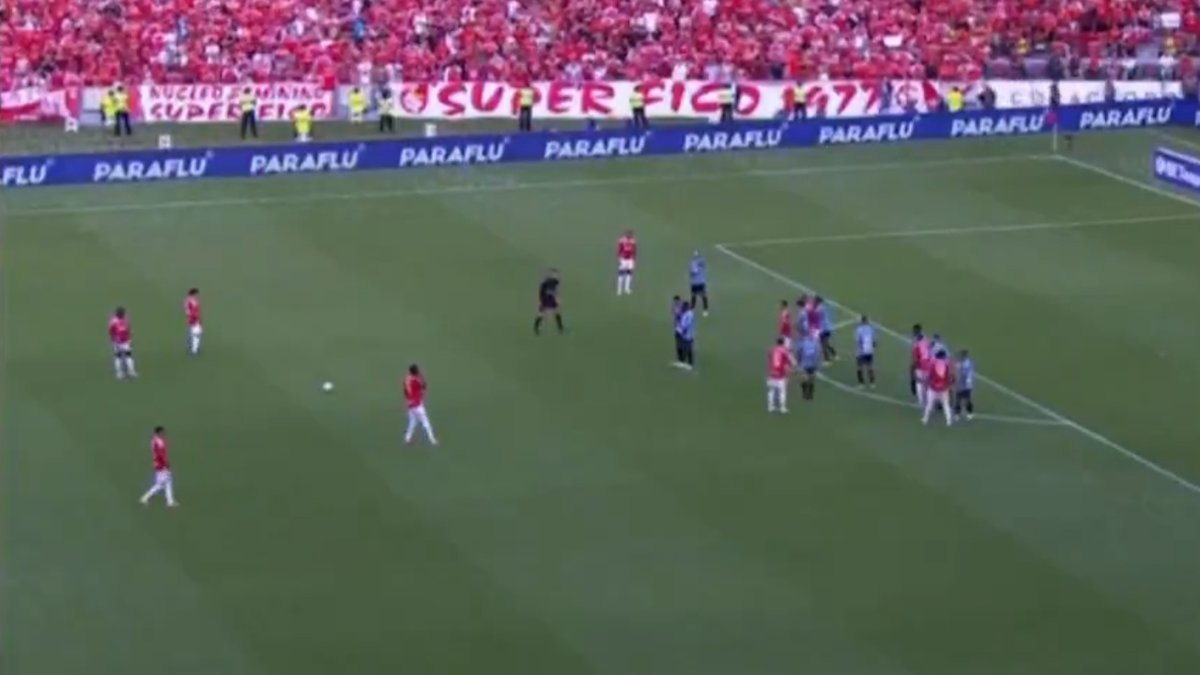 Eski Fenerbahçeli Valencia'dan füze! İzleyin... Eski Fenerbahçeli Valencia'dan füze! İzleyin...
