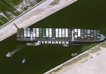 Süveyş Kanalı'nda karaya oturan 'Ever Given' gemisi nasıl kurtarılacak?