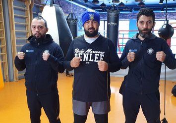 Serdar Avcı’nın rakibi sakatlandı WBC kemer maçı ertelendi