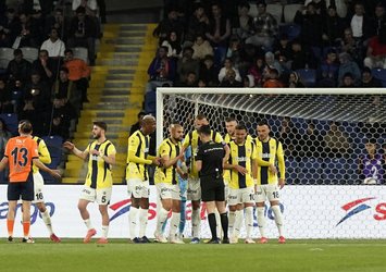 Başakşehir'de tartışmalı penaltı pozisyonu!