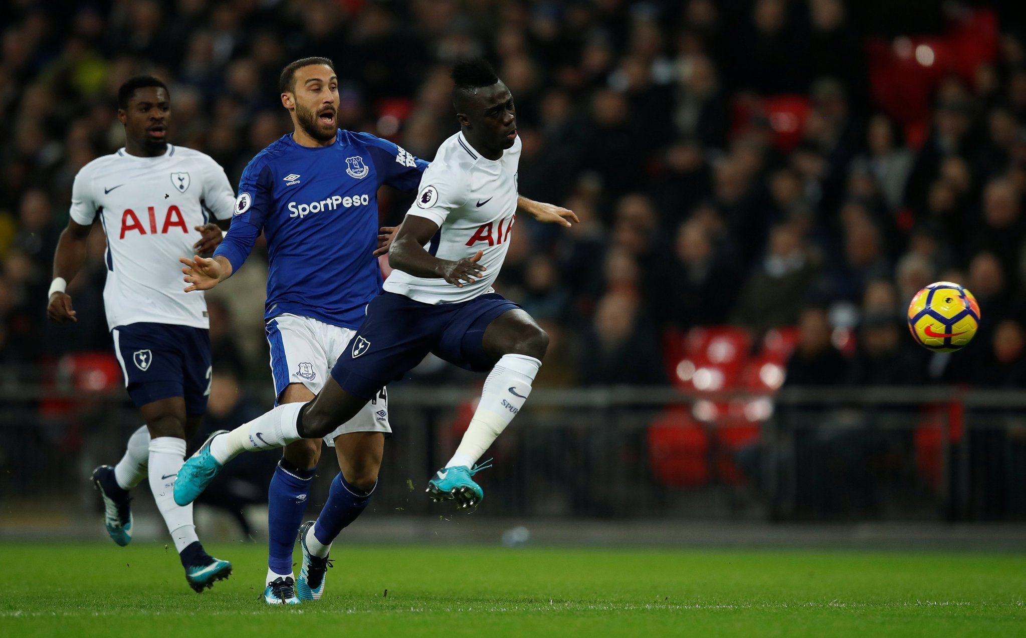 İlk maçında Cenk Tosun’a övgüler yağdı