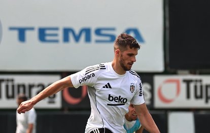 Beşiktaş’ta yeni transfer David Jurasek ilk antrenmanına çıktı
