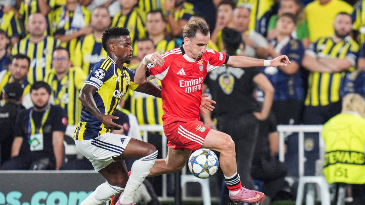 Fenerbahçe 0-0 Benfica (MAÇ SONUCU-ÖZET) F.Bahçe turu Portekiz'e bıraktı! Fenerbahçe 0-0 Benfica (MAÇ SONUCU-ÖZET) F.Bahçe turu Portekiz'e bıraktı!