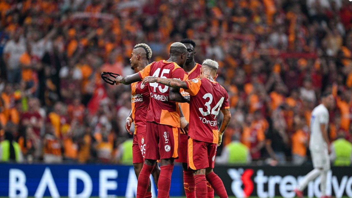 Ahmet Çakar'dan Galatasaray-Çaykur Rizespor maçı sonrası flaş sözler! Ahmet Çakar'dan Galatasaray-Çaykur Rizespor maçı sonrası flaş sözler!