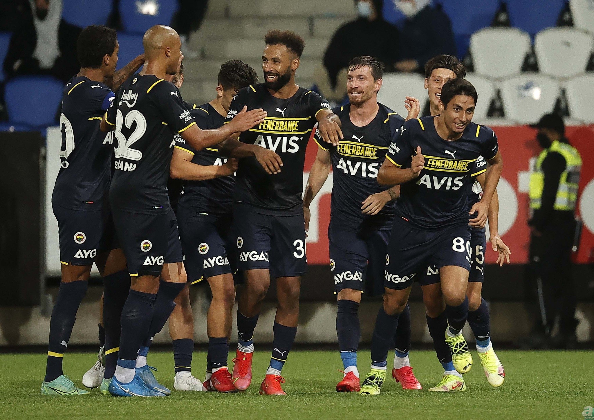 Son Dakika Spor Haberi Fenerbahce Transferde Ataga Kalkti Bombalar Pes Pese Patlayacak Sayfa 1 Fenerbahce 15 Aralik 2021 Carsamba