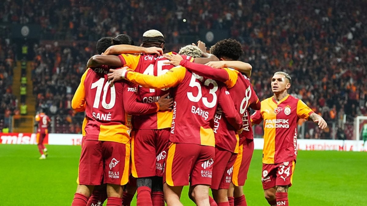 Galatasaray'dan orta sahaya sürpriz hamle!
