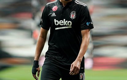 Beşiktaş Adana Demirspor maçında Rachid Ghezzal sakatlandı!