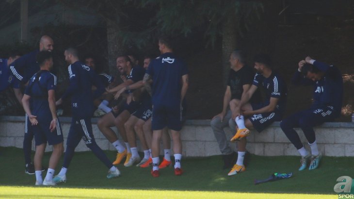 Fenerbahçe ve Galatasaray'dan devasa transfer savaşı! Mert Hakan Yandaş'ın ardından ...