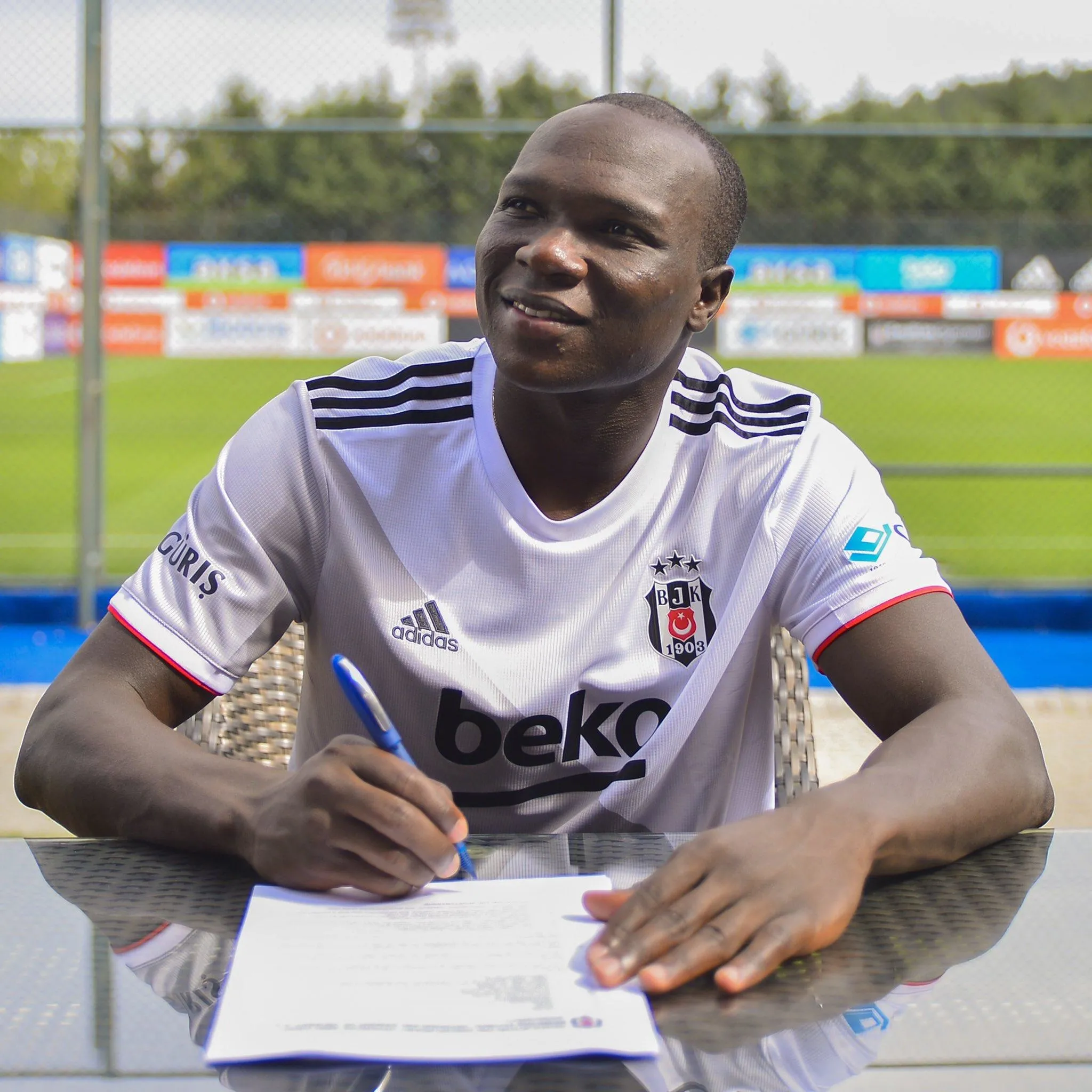 Vincent Aboubakar resmen Beşiktaş'ta - 2