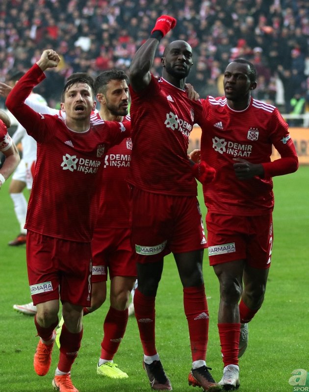 Fenerbahçe’den Mert Hakan Yandaş’a çılgın teklif!