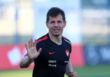 Emre Belözoğlu: "Şampiyon olmalıyız"