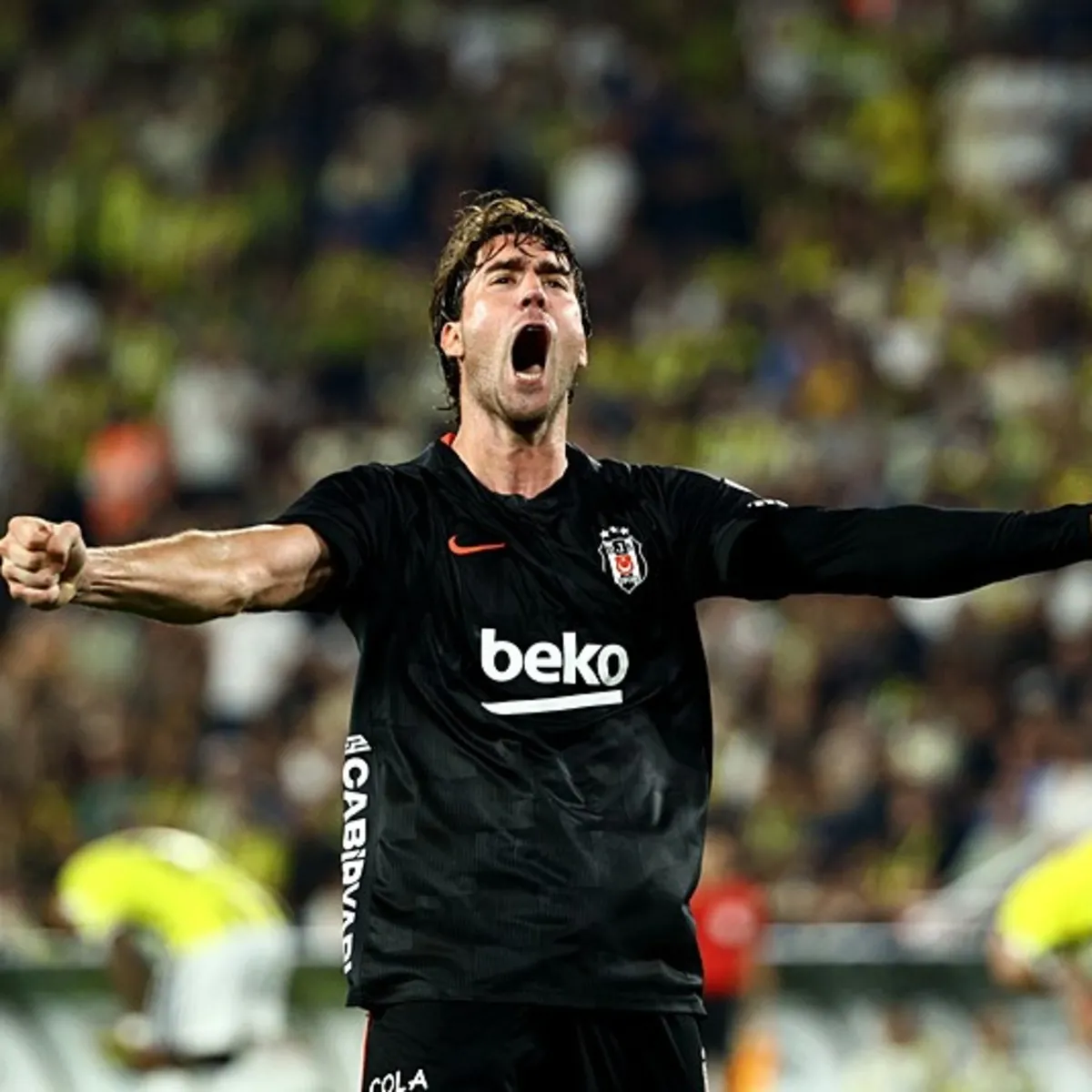 Vlahovic yeni takımında 5 golle Juventus'un hücum hattını geride bıraktı