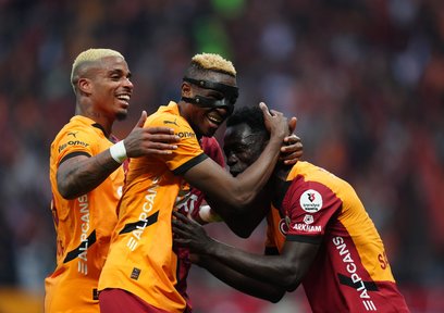 G.Saray fişi ilk yarıda çekti!