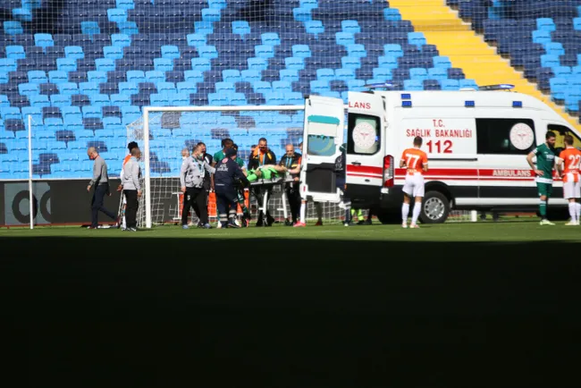 Adanaspor Giresunspor maçında Karacic şoku! Hastaneye kaldırıldı... | Son dakika TFF 1. Lig haberleri - 2