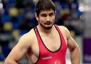 Milli güreşçi Taha, yükseklerde olimpiyat hedefine çalışıyor