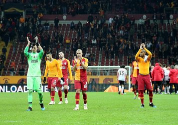 Dün akşam Galatasaray Store'larda satış patlaması oldu