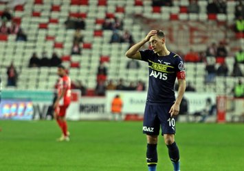 Usta isimden eleştiri! "İyi oynadığını sanıyor"