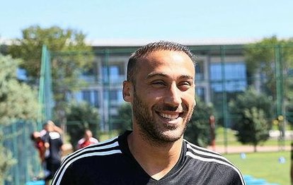 Beşiktaş’ta yeni sezon hazırlıkları sürüyor! Cenk Tosun ilk idmanına çıktı