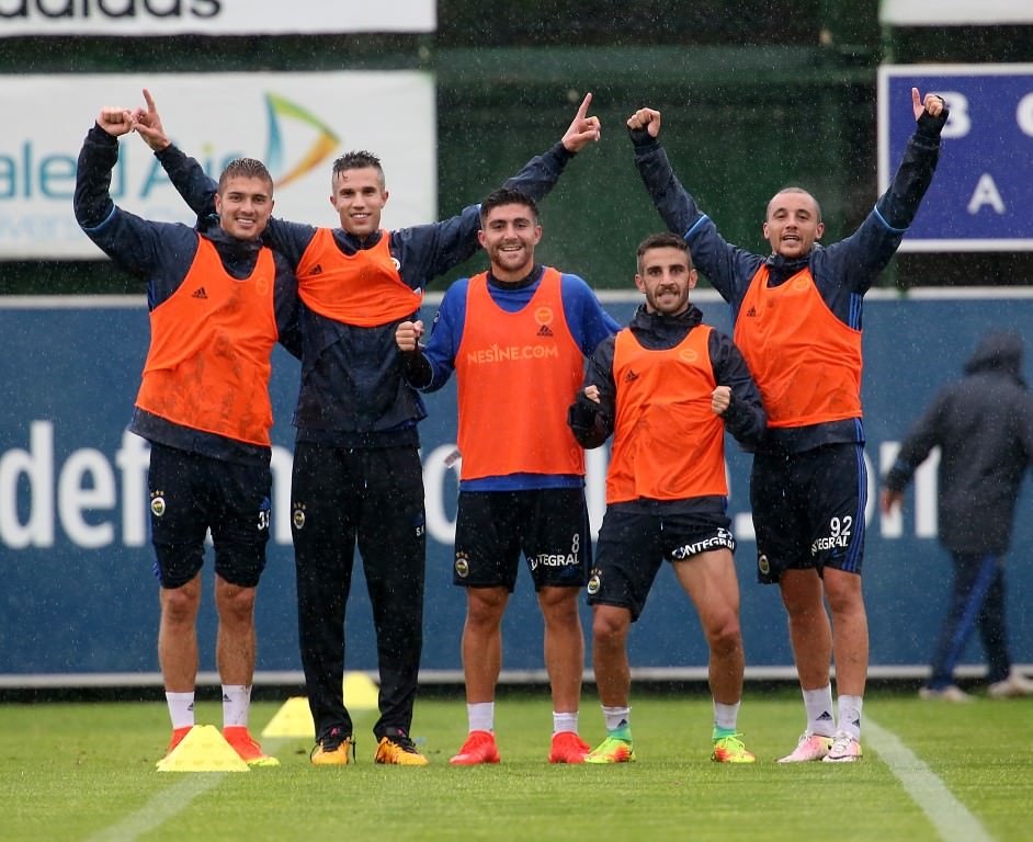 Fenerbahçe’de Robin van Persie dönemi bitti