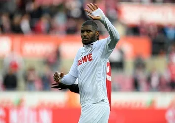 Modeste imzaya kaldı