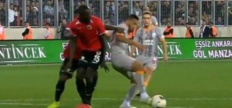 Belhanda'ya yapılan hareket penaltı mı? Usta yorumcular cevapladı...