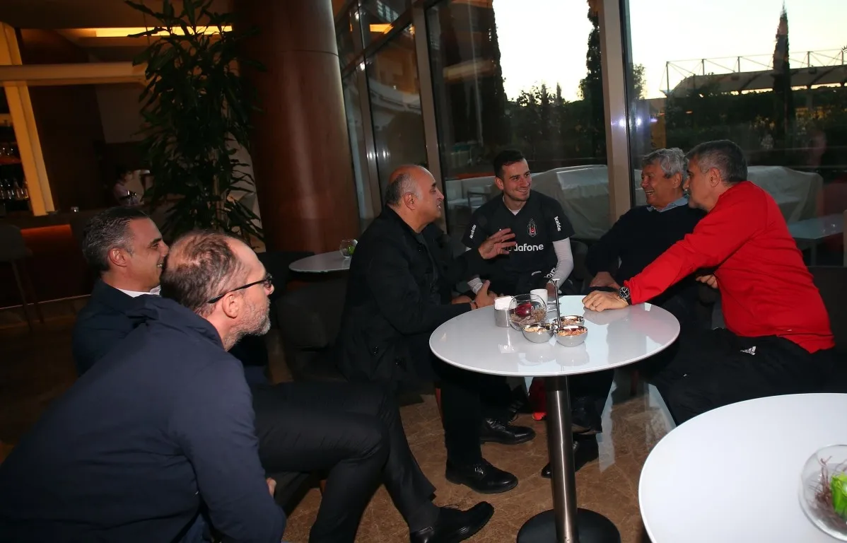 Lucescu ve Havutçu, Beşiktaş'ın Antalya kampını ziyaret etti - 1