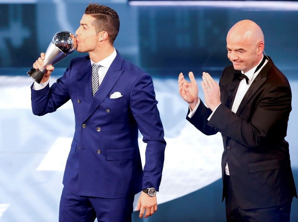 Yılın futbolcusu Cristiano Ronaldo seçildi