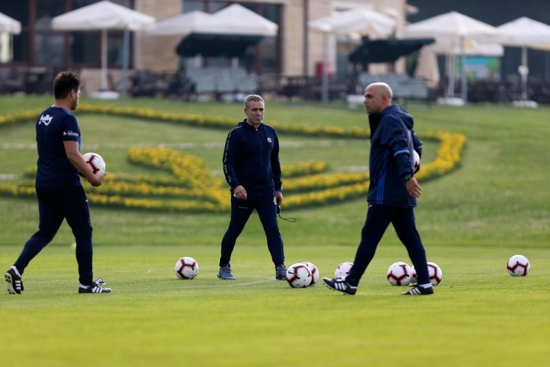 Fenerbahçe’de Ersun Yanal çıldırdı!