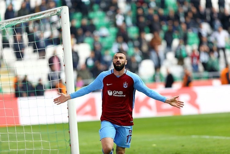 Beşiktaş Burak Yılmaz için onu bekliyor