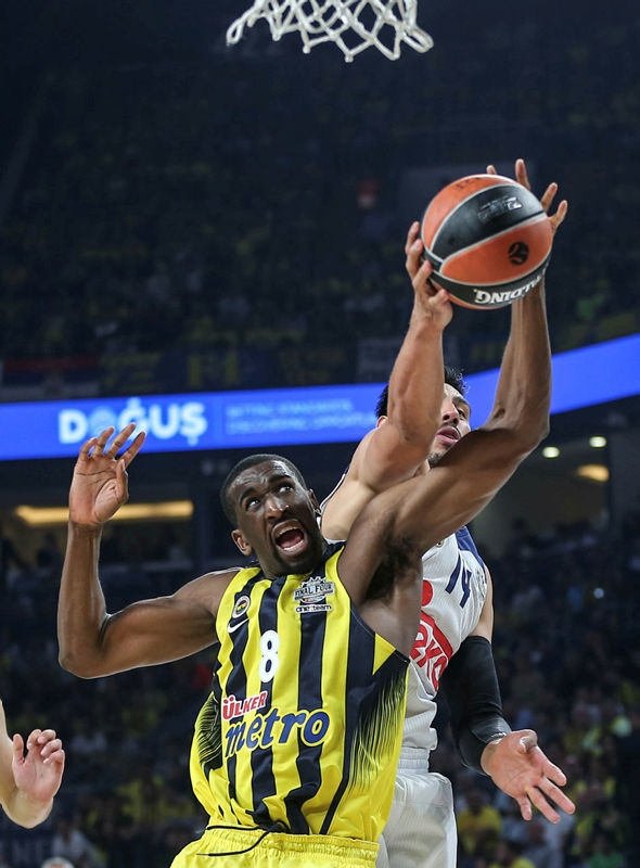 Ekpe Udoh sosyal medyayı salladı