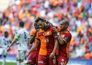 Sinan Gümüş attıkça atıyor!