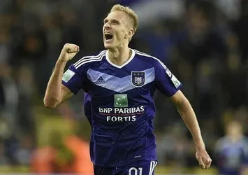Göz-Göz'de hedef Teodorczyk