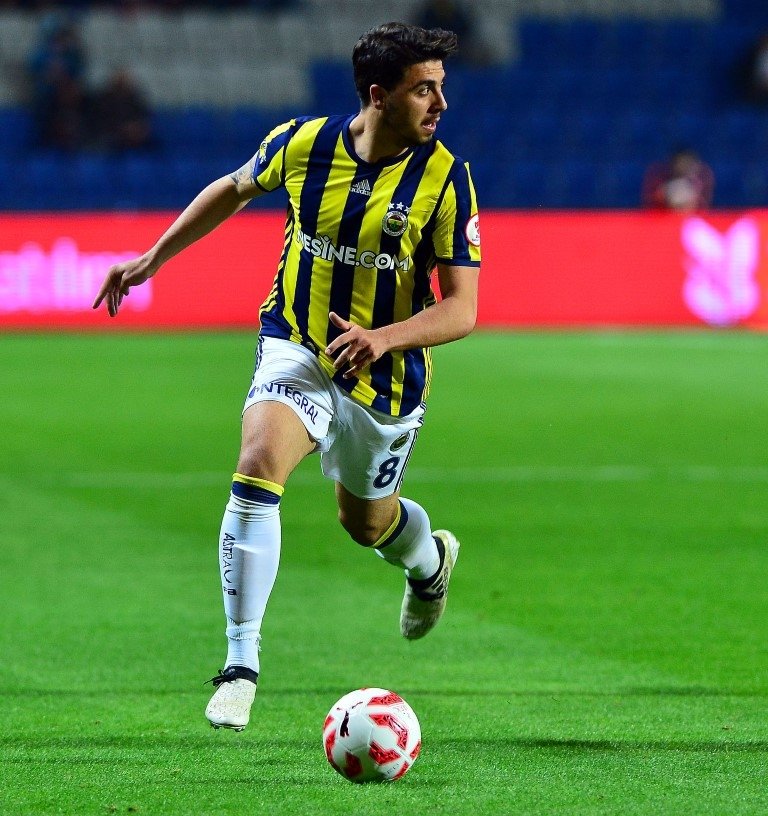 Fenerbahçeli futbolcu gözaltına alındı