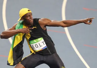 Usain Bolt tarihe geçti!