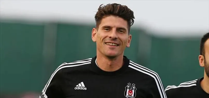 Mario Gomez nihayet ağzındaki baklayı çıkardı