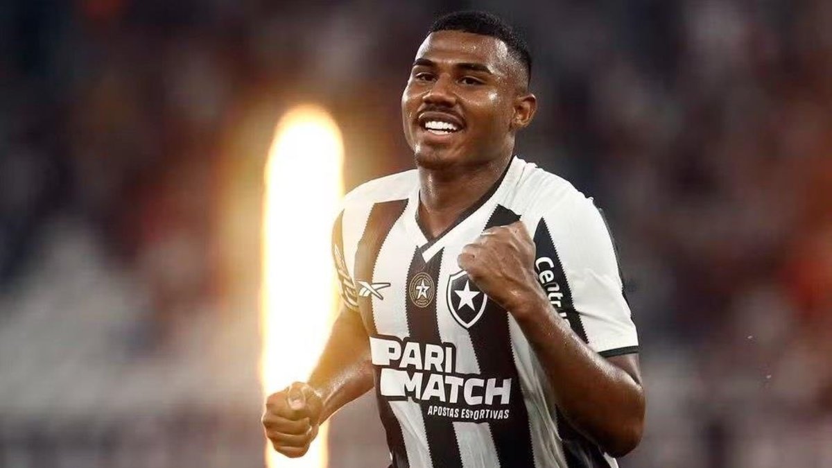 Fenerbahçe'den Brezilya'ya sol bek çıkarması! İşte yapılan teklif Fenerbahçe'den Brezilya'ya sol bek çıkarması! İşte yapılan teklif