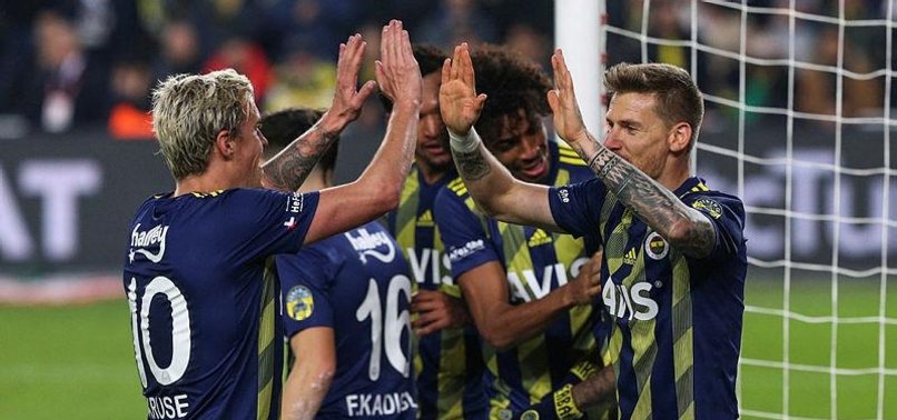 Fenerbahçeli futbolculardan galibiyet sözü