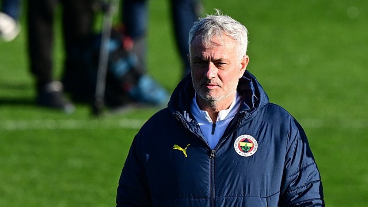 Fenerbahçe'den çok konuşulacak transfer! En-Nesyri'nin yanına dünya yıldızı geliyor Fenerbahçe'den çok konuşulacak transfer! En-Nesyri'nin yanına dünya yıldızı geliyor
