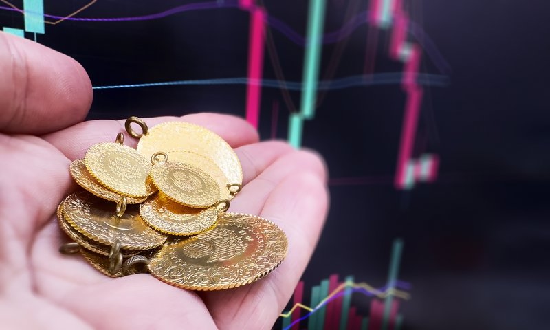 altina-merkez-bankasi-freni-fiyatlar-dususe-gecti-24-ekim-kapali-carsi-canli-altin-fiyatlari-1761276260936.jpg