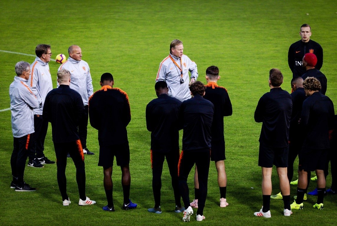 Koeman için yönetimden karar