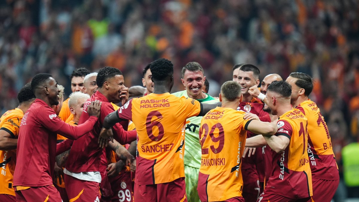 Spor yazarları Galatasaray - Bellona Kayserispor maçını yorumladı! Spor yazarları Galatasaray - Bellona Kayserispor maçını yorumladı!