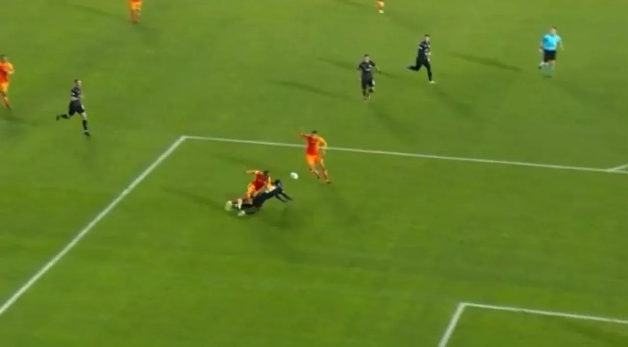 İşte Sivasspor'un Galatasaray maçında penaltı kazandığı pozisyon! - 2