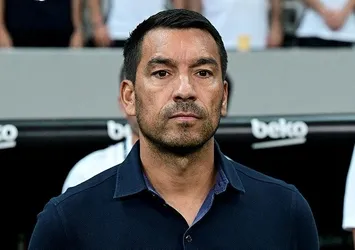 Van Bronckhorst: Bugün özelinde...