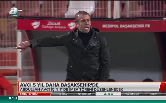 Avcı 5 yıl daha Başakşehir'de