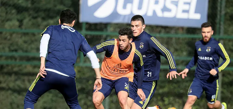Fenerbahçe derbi öncesi moral arıyor