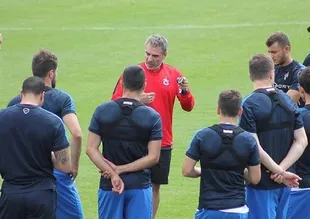 Trabzonspor'da 8 futbolcunun tesislere girişi yasaklandı