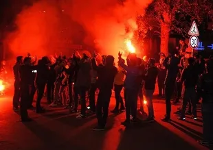 Fenerbahçe taraftarından protesto